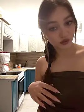 findwayout online show from March 1, 1:24 pm