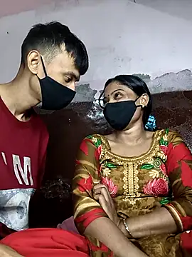 couplegk71 online show from February 8, 1:20 am