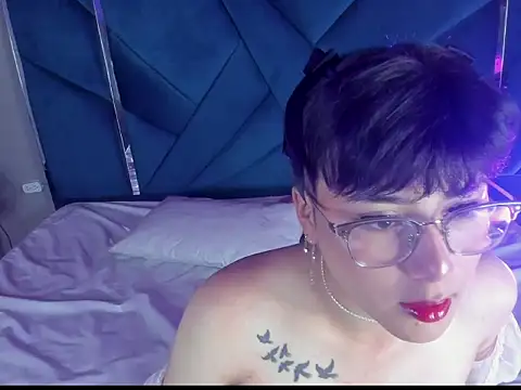 LyamMarven01 online show from December 23, 4:43 am