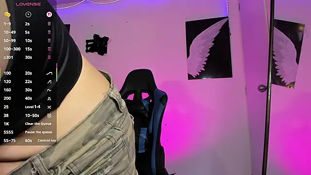 agathawalter  online show from March 21, 3:33 am