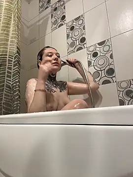 FionaMurr online show from May 20, 1:23 am