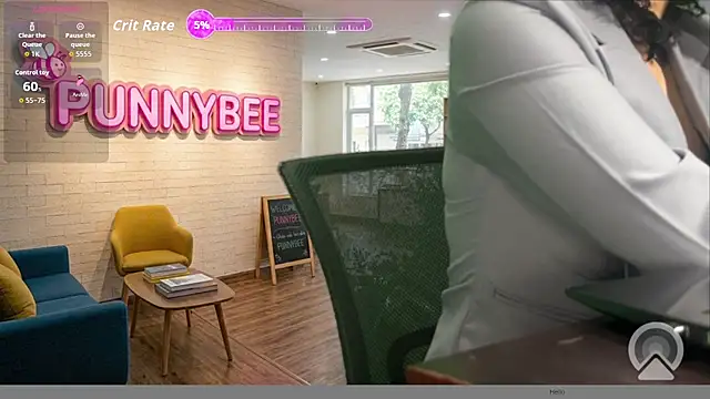 Snapshot of Punnybee chatting on July 6, 11:51 am Punnybee online show from July 6, 11:51 am
