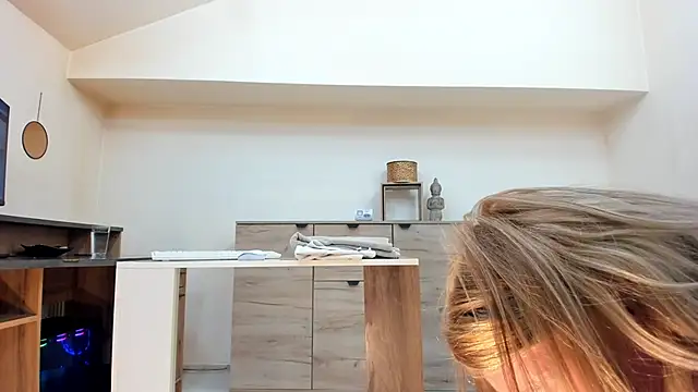 classy medea online show from February 26, 1:04 am