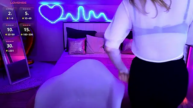 CarolainGilbert online show from March 12, 5:13 am