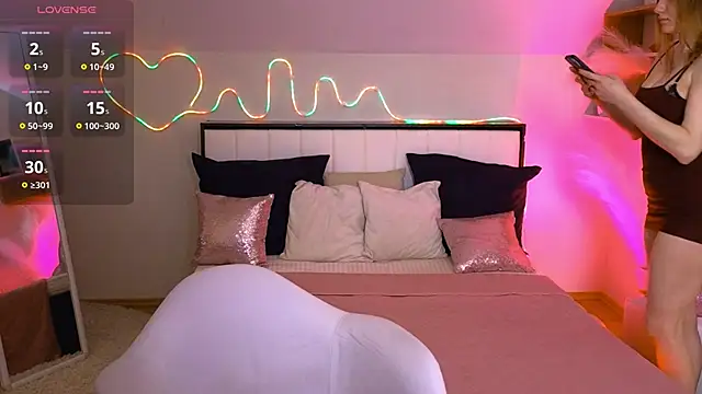 CarolainGilbert online show from April 1, 5:08 am