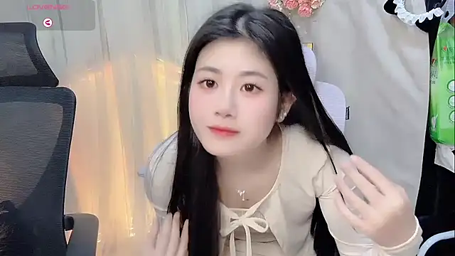 Yvonne-07 online show from December 16, 12:43 pm