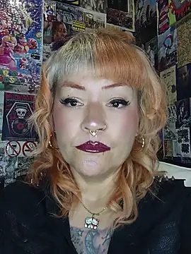 Snapshot of LadyPolka chatting on February 17, 4:20 am LadyPolka online show from February 17, 4:20 am