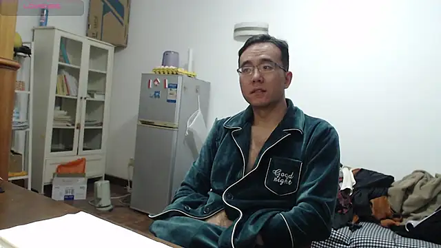 Snapshot of jjjjay123 chatting on January 8, 3:25 pm jjjjay123 online show from January 8, 3:25 pm