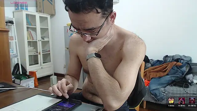 Snapshot of jjjjay123 chatting on January 18, 12:47 am jjjjay123 online show from January 18, 12:47 am