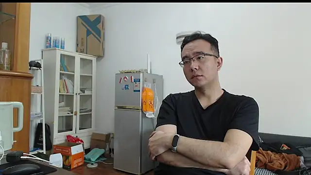 Snapshot of jjjjay123 chatting on February 13, 2:07 am jjjjay123 online show from February 13, 2:07 am