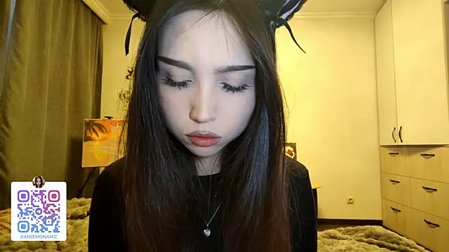 Qwami Amie online show from January 18, 4:16 am