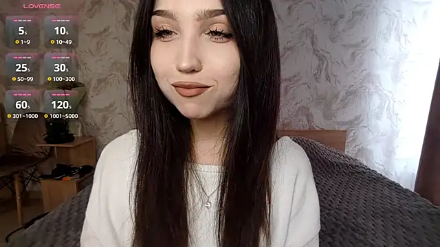 Qwami Amie online show from March 28, 12:27 pm