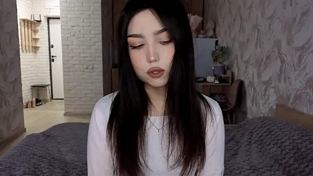 Qwami Amie online show from July 3, 10:43 am