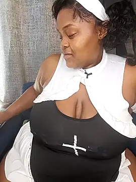 ChoklitBerryXX online show from May 3, 7:14 am
