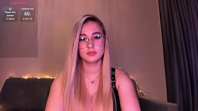 JessyyJ online show from January 15, 8:23 pm