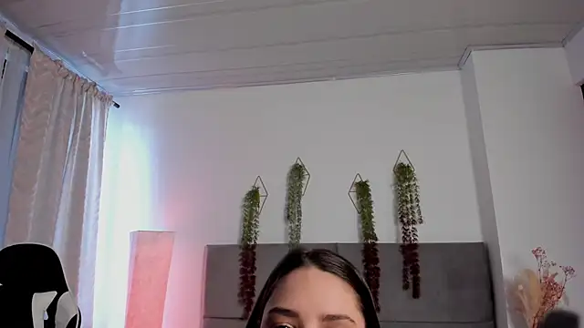 JulietaSnow online show from May 17, 3:30 pm