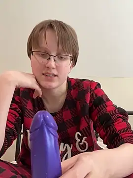 Snapshot of Lassie_Cassie chatting on February 8, 7:50 pm Lassie Cassie online show from February 8, 7:50 pm