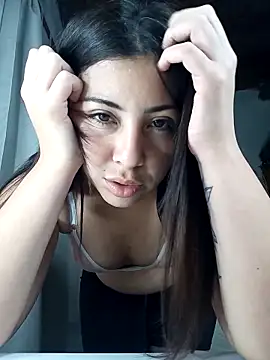 emmacurvyhot online show from December 15, 4:22 pm