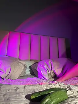 Snapshot of lia-nolimit chatting on February 20, 11:27 pm lia-nolimit online show from February 20, 11:27 pm