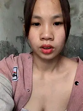 Snapshot of mit0-77 chatting on February 1, 1:15 am mit0-77 online show from February 1, 1:15 am