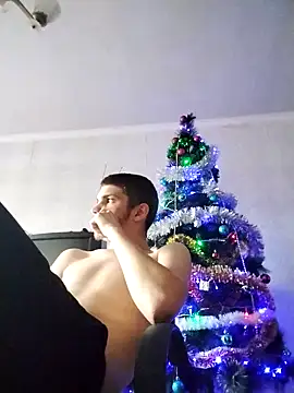 BradPierce online show from December 19, 10:11 am