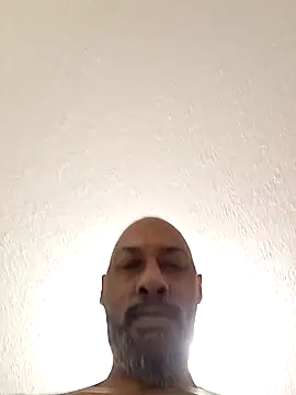 Snapshot of Rizzle9800 chatting on February 17, 2:52 am Rizzle9800 online show from February 17, 2:52 am