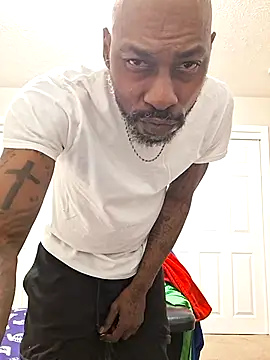 Snapshot of Rizzle9800 chatting on February 18, 6:53 am Rizzle9800 online show from February 18, 6:53 am