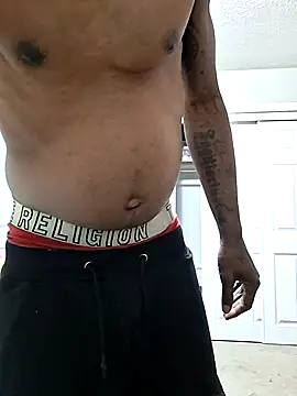 Snapshot of Rizzle9800 chatting on February 19, 8:10 am Rizzle9800 online show from February 19, 8:10 am