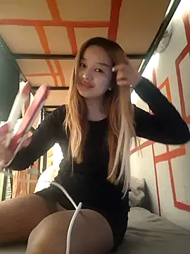 SherrylShaw online show from March 29, 7:03 pm