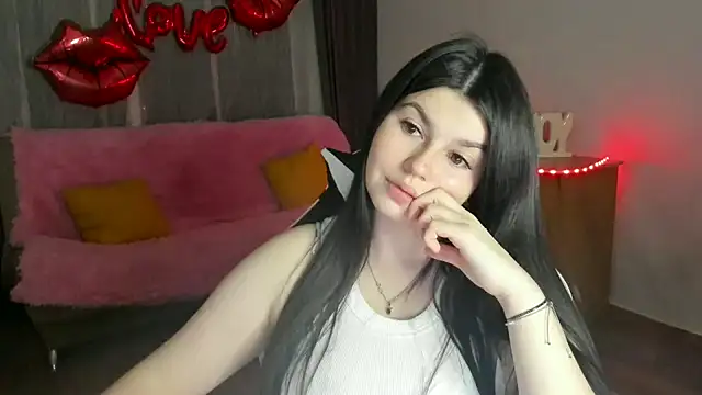 KisaModel online show from May 3, 3:51 pm