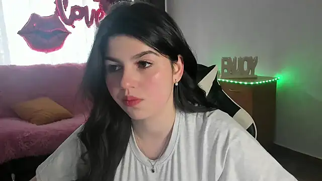 KisaModel online show from May 12, 1:03 am