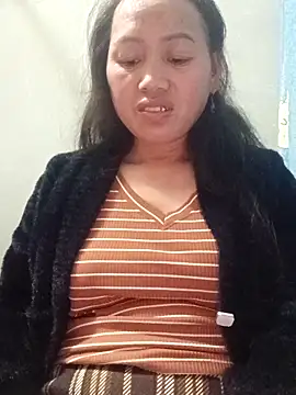 Luckyy03 online show from December 20, 1:40 pm