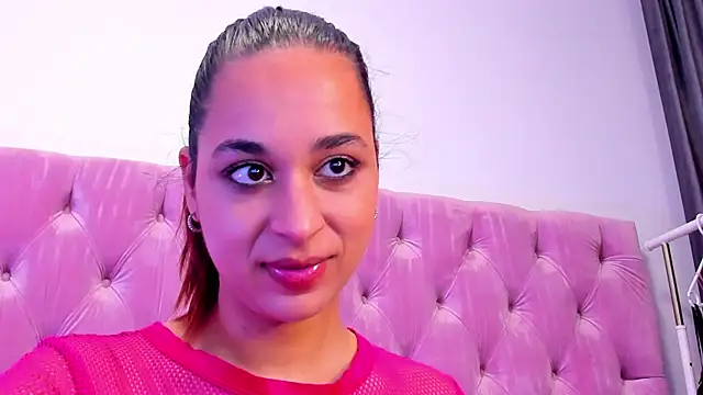 Hazel Taylorr online show from December 22, 5:15 am