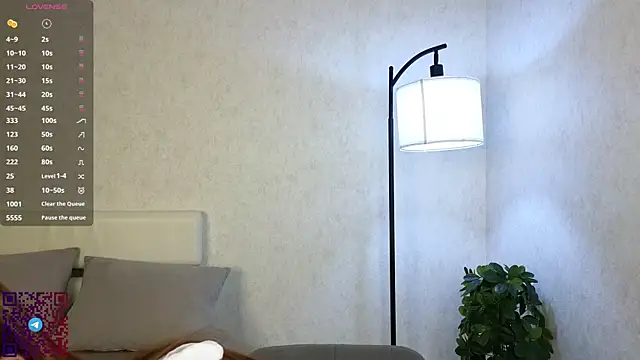 VelvetZephra online show from May 19, 3:40 pm
