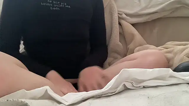 ijustturned18today online show from May 4, 9:16 am