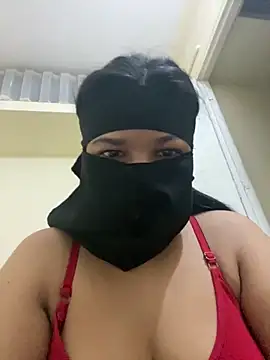 Snapshot of sara___fun chatting on December 18, 12:44 pm sara fun online show from December 18, 12:44 pm