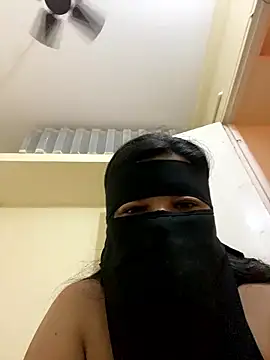 Snapshot of sara___fun chatting on January 10, 6:26 am sara fun online show from January 10, 6:26 am