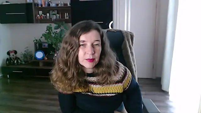 SofiaBoone online show from February 3, 6:40 am