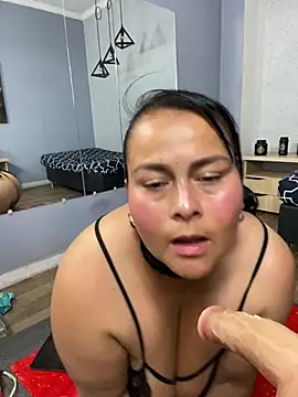 SayMarLuna online show from February 11, 9:09 pm