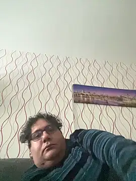 Snapshot of P0rco89 chatting on February 16, 7:26 am P0rco89 online show from February 16, 7:26 am