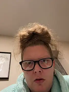 Snapshot of kissmyarch chatting on January 12, 12:38 am kissmyarch online show from January 12, 12:38 am