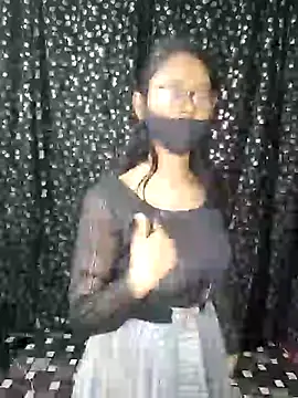 Rose1728 online show from March 22, 3:59 pm