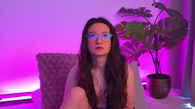 TheaMalekoo online show from March 27, 8:26 am