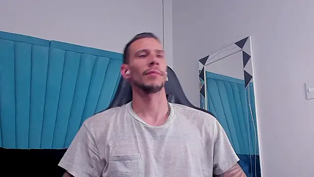 Snapshot of J_king__ chatting on March 4, 9:54 pm J king online show from March 4, 9:54 pm