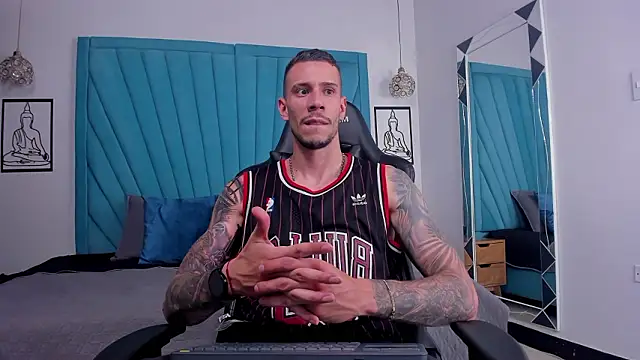 Snapshot of J_king__ chatting on March 11, 8:26 pm J king online show from March 11, 8:26 pm