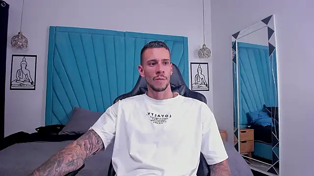 Snapshot of J_king__ chatting on March 15, 8:59 pm J king online show from March 15, 8:59 pm