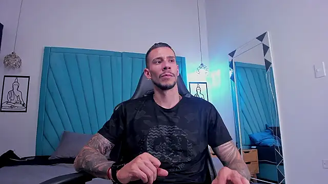 Snapshot of J_king__ chatting on March 16, 8:35 pm J king online show from March 16, 8:35 pm