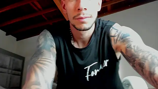 Snapshot of J_king__ chatting on May 29, 11:41 am J king online show from May 29, 11:41 am