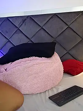 LunaaCurly online show from December 19, 7:54 pm