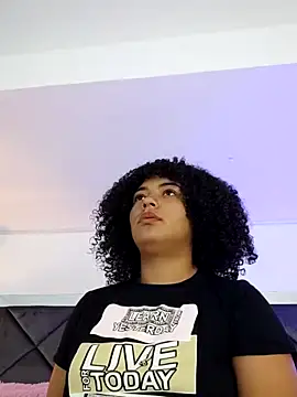 LunaaCurly online show from March 18, 8:01 pm